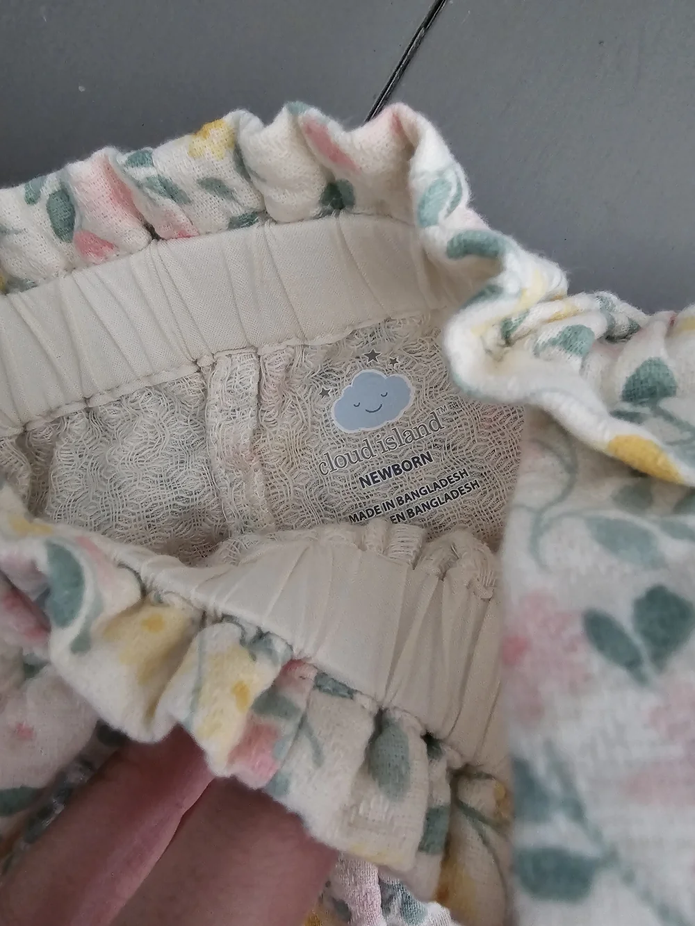 Newborn Baby Girl Summer Outfit Bundle | Carter’s & Cloud Island Floral Sets - Picture 4 of 4